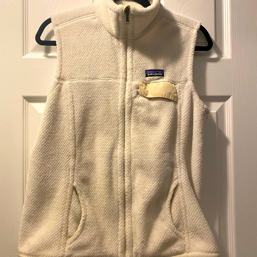 VGUC Patagonia retool vest- size L white/offwhite